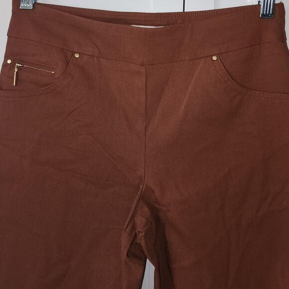 Est. 1946 Women's Mid Rise Pull On Brown Tapered Leg Pants Size 4 - Picture 2 of 6